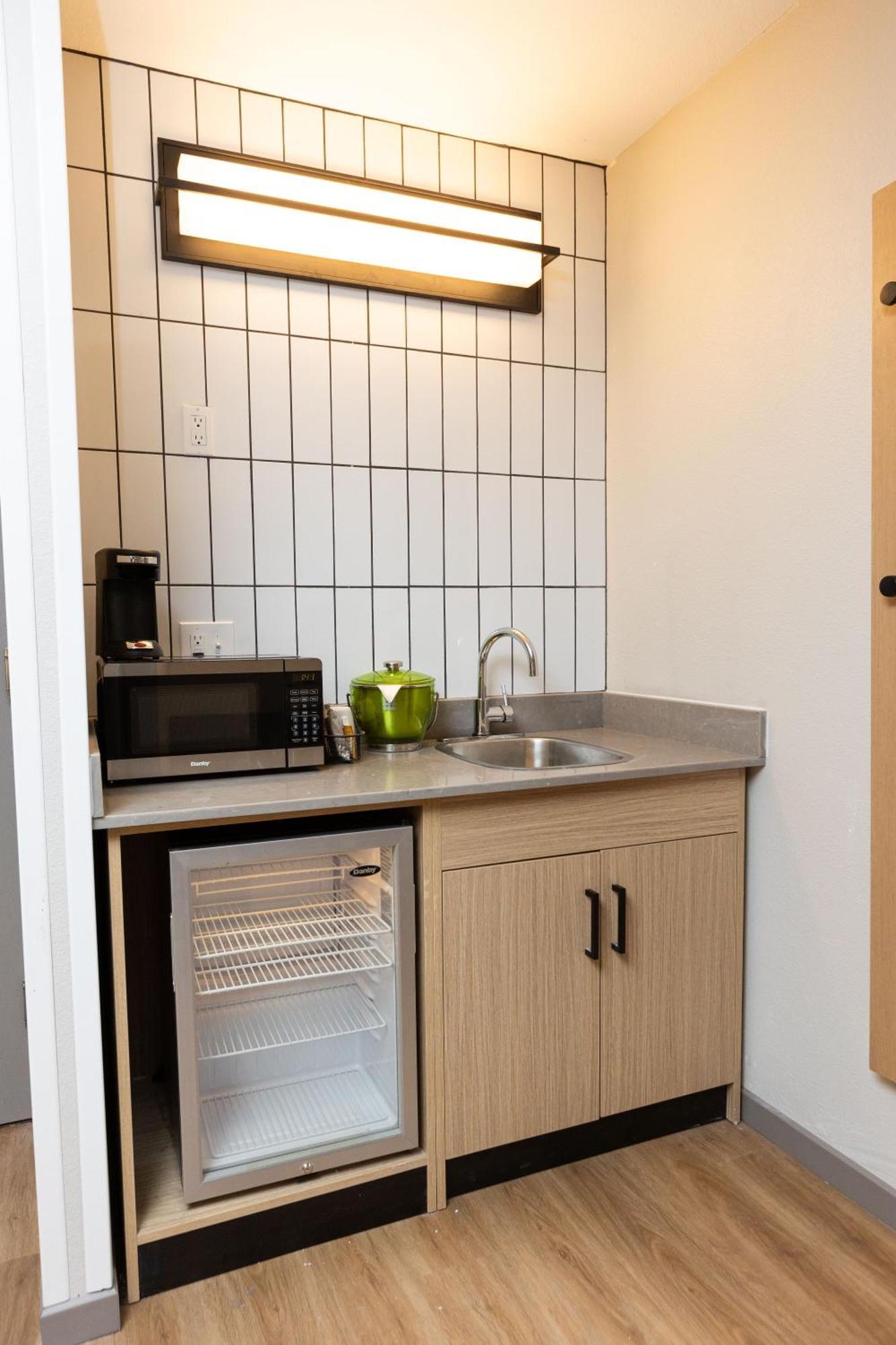 Hyatt Place Charlotte Arrowood מראה חיצוני תמונה